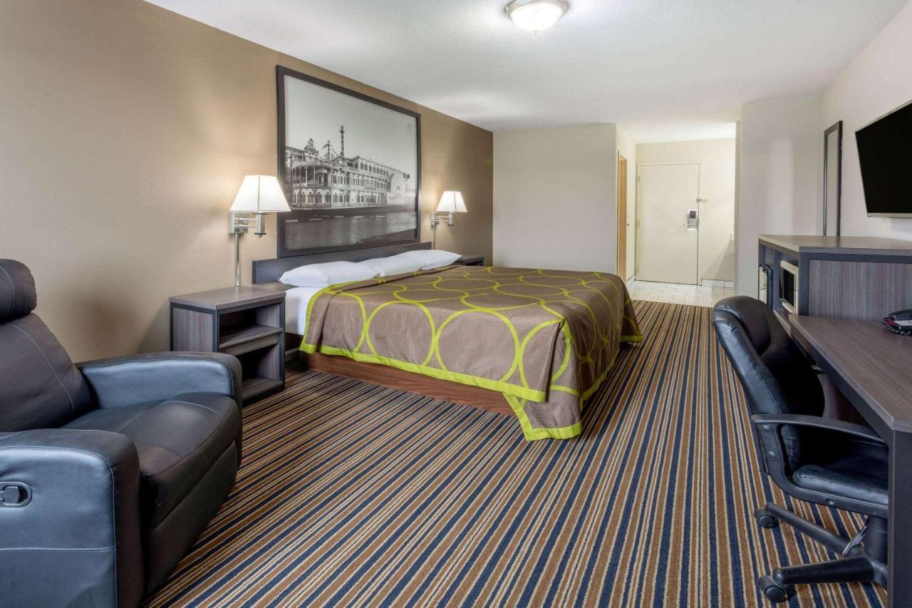 Desoto Inn & Suites Missouri Valley Exteriör bild