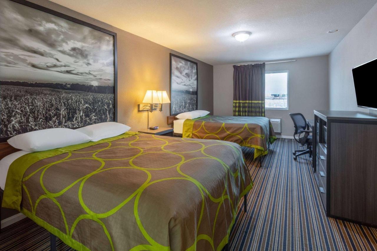 Desoto Inn & Suites Missouri Valley Exteriör bild