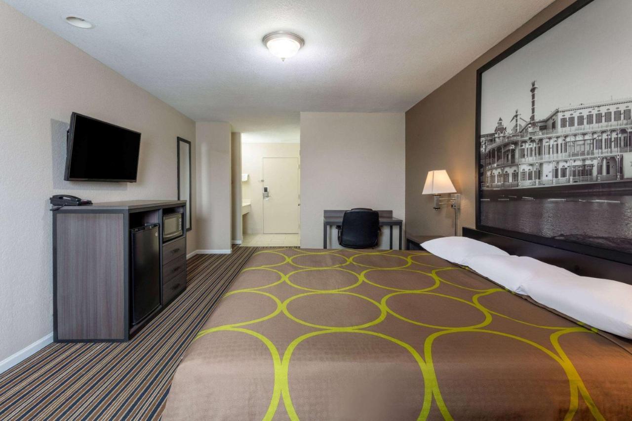 Desoto Inn & Suites Missouri Valley Exteriör bild